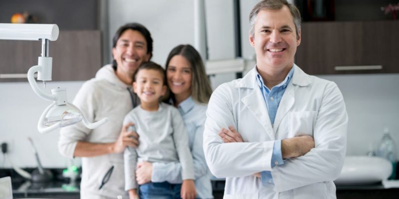 The Benefits of Working With a Local Family Dentist 