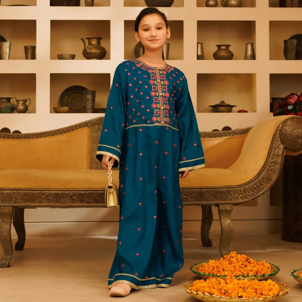 How to Style Pakistani Girls Bottoms for Casual and Formal Looks