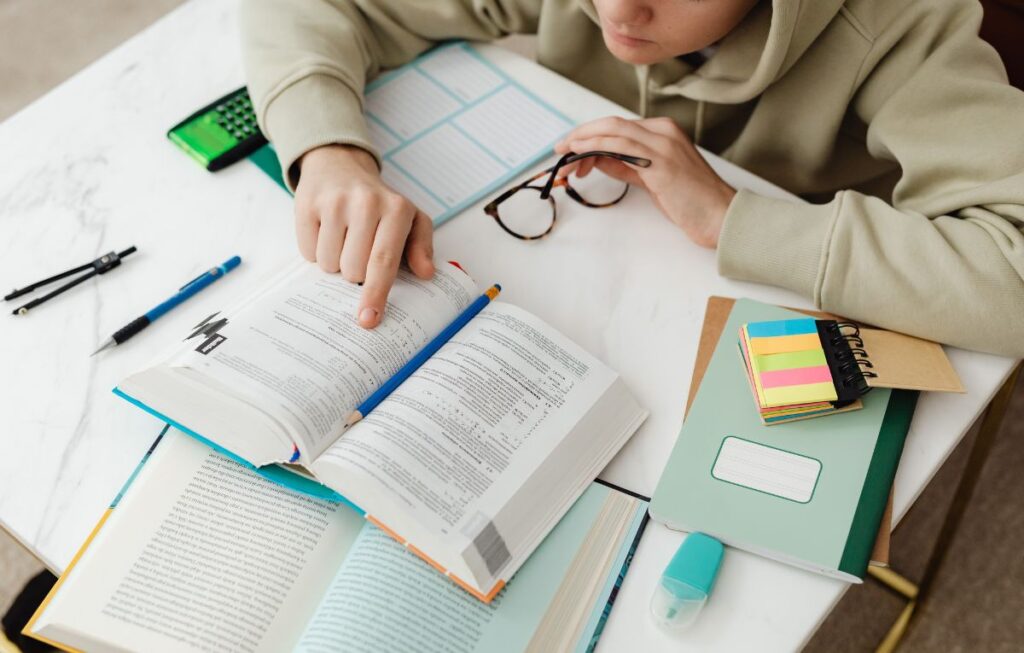 How to Study for Long Hours Without Getting Mentally Tired