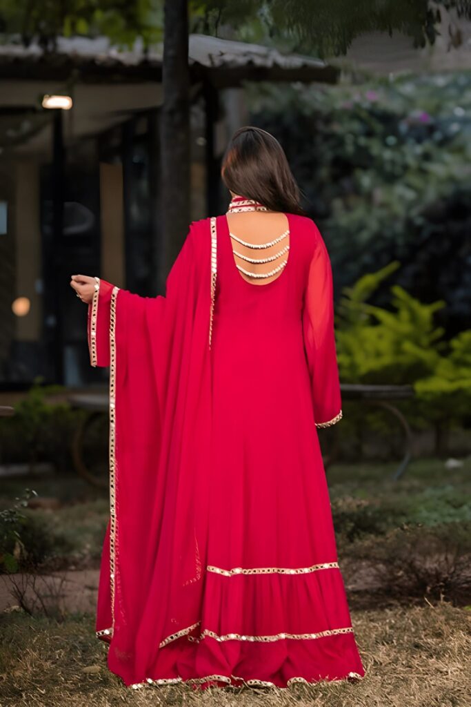 What Should Women Expect From Modern Tailoring Services?