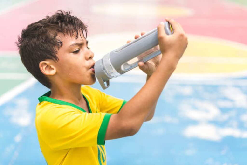 Why Are Sipper Bottles Trending for School Kids Today?