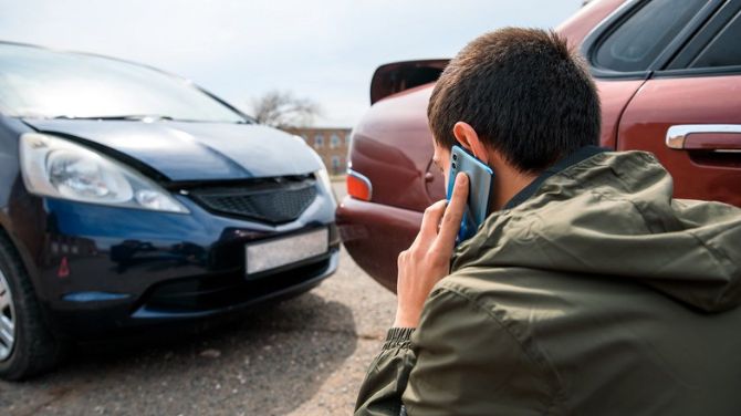 Who Is at Fault in a Reversing Car Accident? Rules, Liability, and Key Scenarios Explained