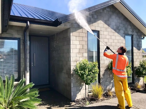 How House Washing Rochester Helps Preserve Your Home’s Exterior