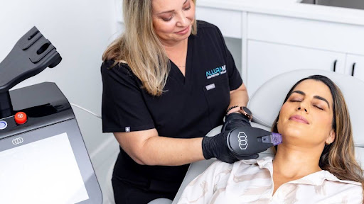 How RF Microneedling in Boynton Beach Helps Improve Skin Texture and Tone